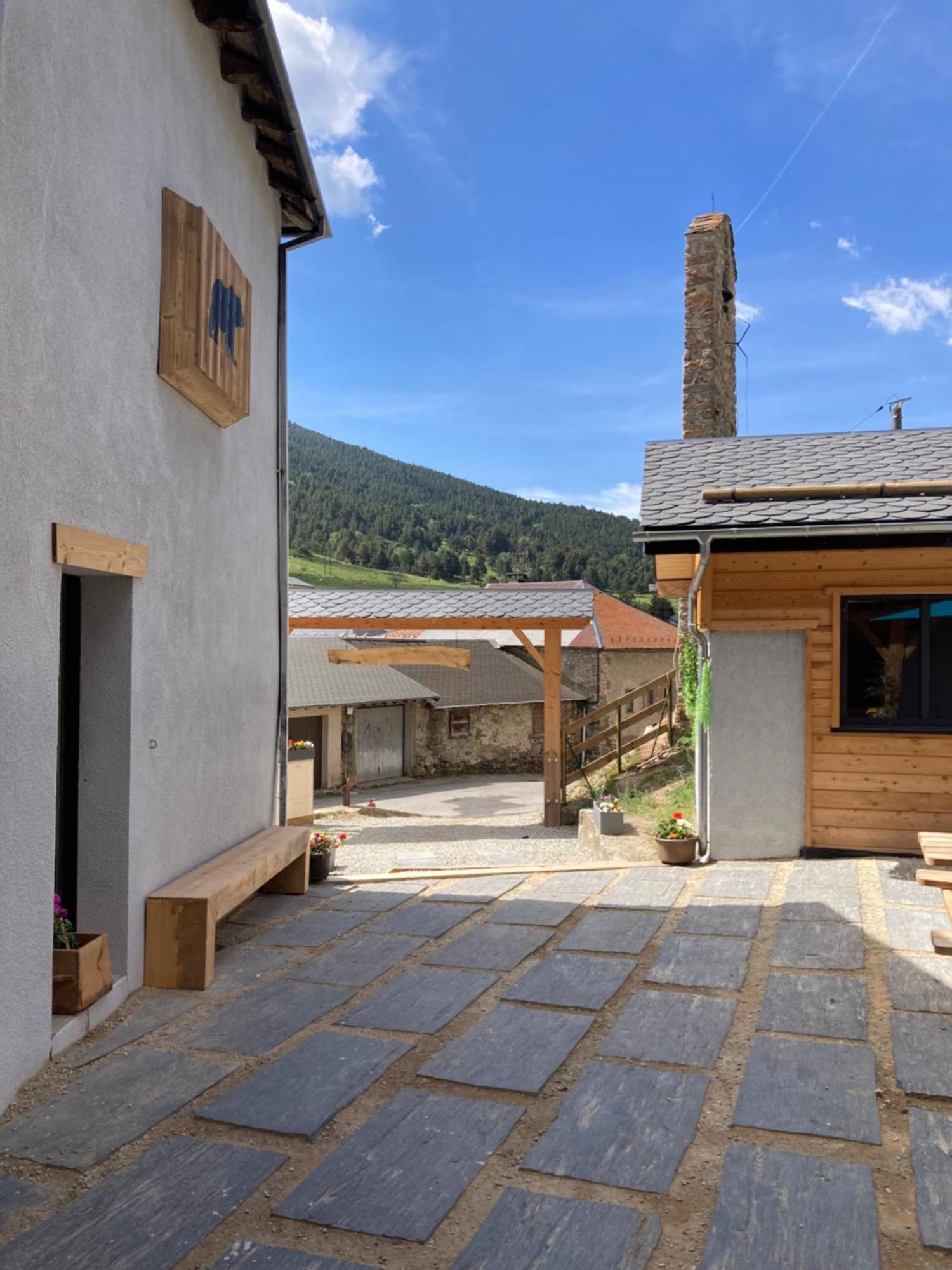 Maison Canelle Le Clos Des Ours Matemale Exterior foto